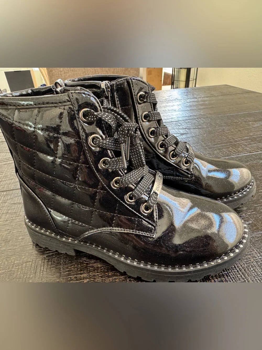 Tahari Girls Black Patent Combat Boots Size 1 NWOT Studded Lace Up